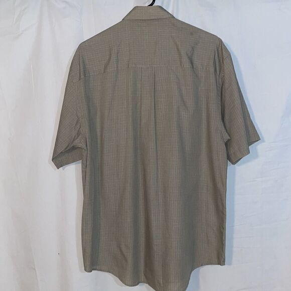 Van Heusen button down shirt - Picture 5 of 7